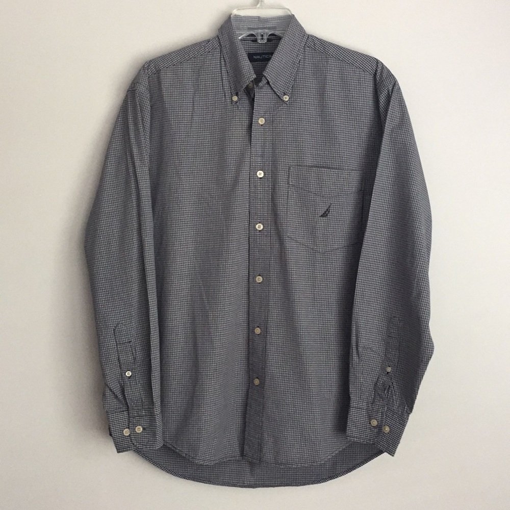 Nautica Size Medium Men’s Long Sleeve Shirt